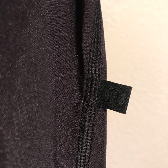 LULULEMON 2 black tank top - Picture 3 of 5